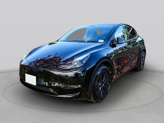 TESLA MODEL Y 2025 7SAYGDEF3SA366008 image